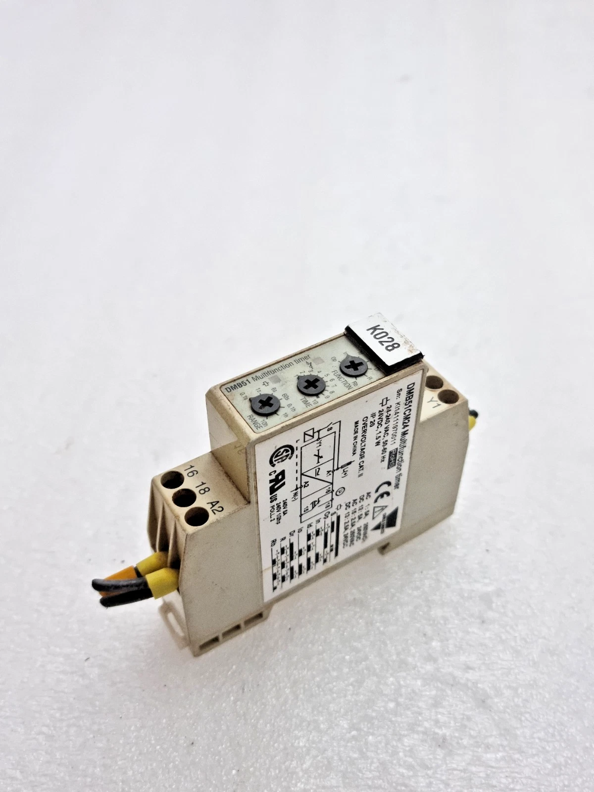 CARLO GAVAZZI DMB51CM24 MULTIFUNCTION TIMER (USED)